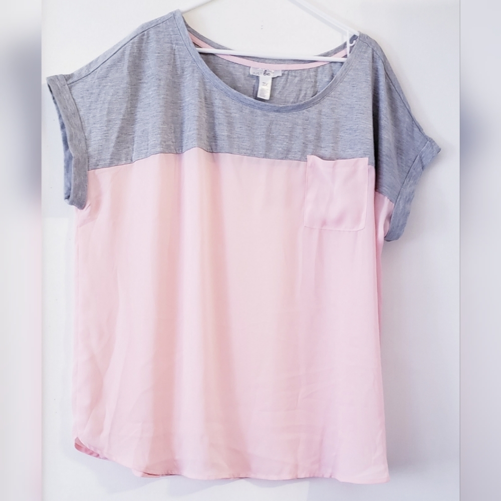 Grey & pink t-shirt